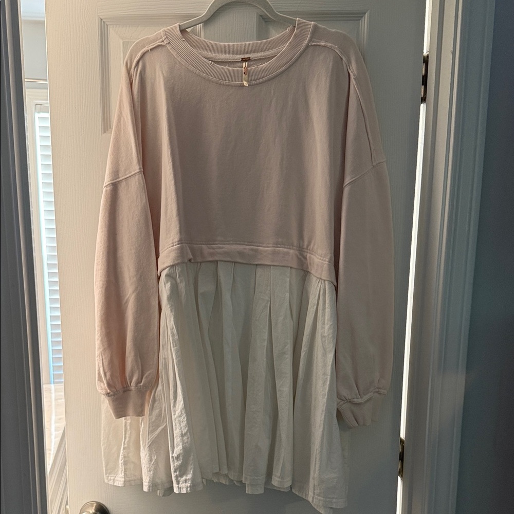 Free People Eleanor Sweatshirt with White Pleated Hem - NWOT Medium